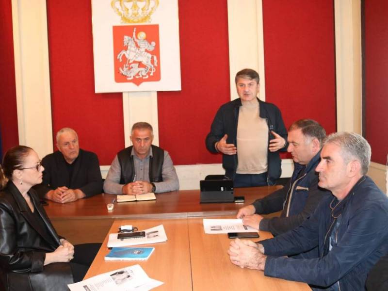 ცაგერის მუნიციპალიტეტის მერმა გიორგი ნემსაძემ სამუშაო თათბირი გამართა